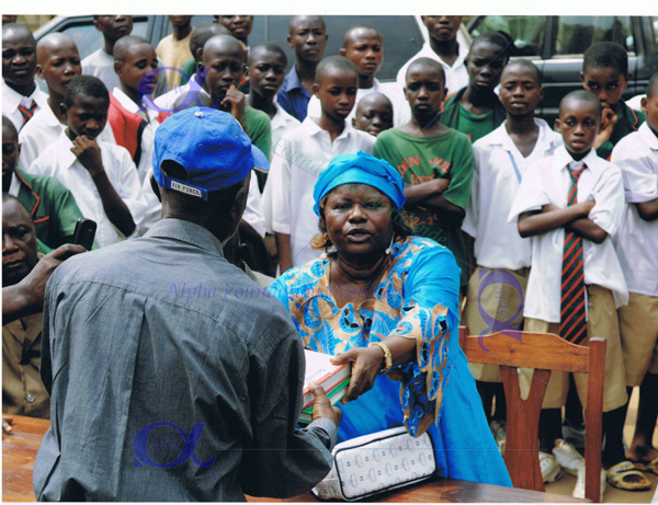 KSS book donation ceremony